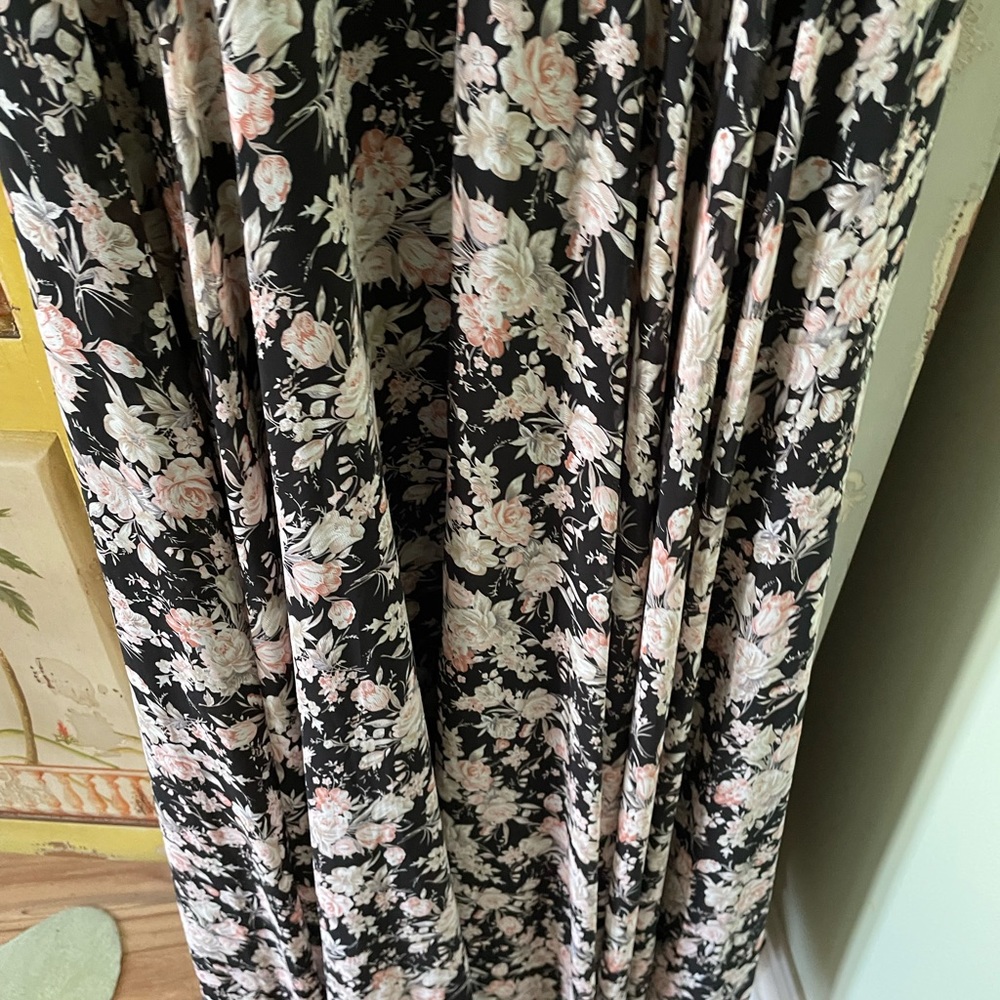 Mac Duggal Black and Pink Floral Maxi Dress - Picture 8 of 15